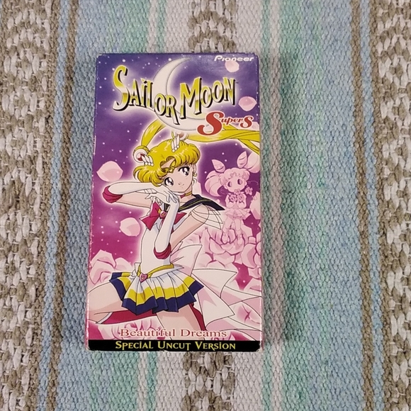 VINTAGE SAILOR MOON VHS TAPES BEAUTIFUL DREAMS - Picture 2 of 4